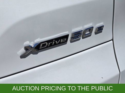 Used 2025 BMW X5 xDrive50e AWD/4WD image 12