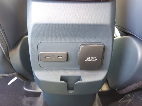 New 2025 Ford Maverick Lariat image 31