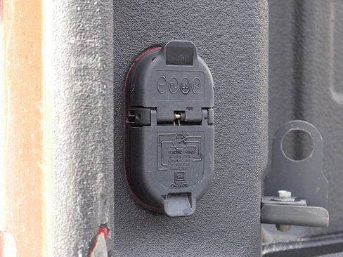 Used 2021 Chevrolet Silverado 2500 High Country w/ Z71 Off-Road Package image 71