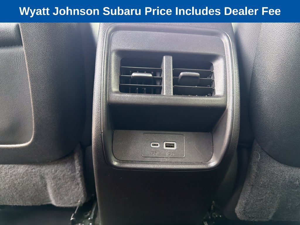 Used 2025 Cadillac XT4 Premium Luxury FWD image 36