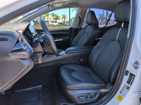 Used 2023 Toyota Camry SE image 16