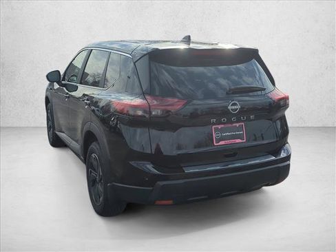Certified 2025 Nissan Rogue SV image 7
