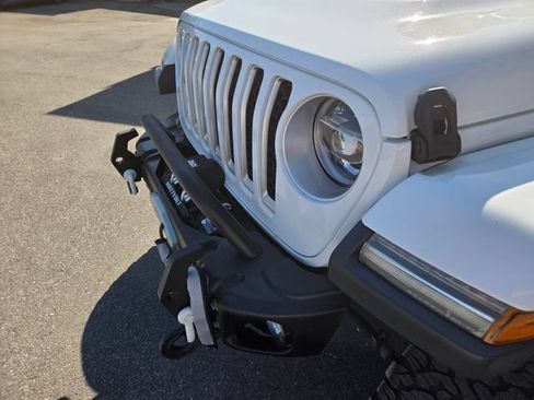 Used 2020 Jeep Gladiator Overland w/ Popular Equipment Package AWD/4WD image 16