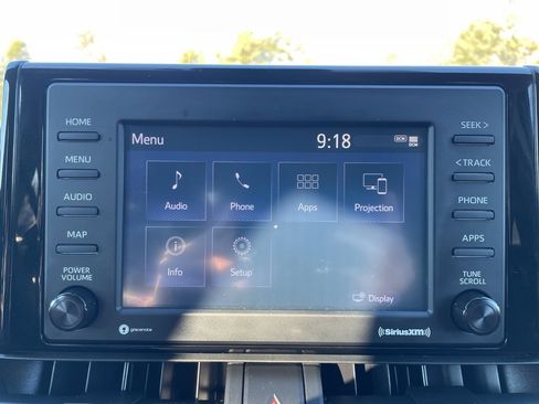 Used 2020 Toyota RAV4 LE image 18