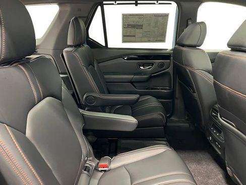 New 2025 Honda Pilot TrailSport image 36