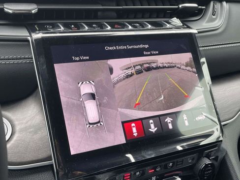 New 2025 Jeep Grand Cherokee L Limited w/ Luxury Tech Group II image 32