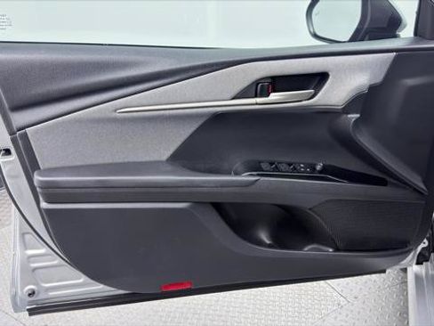 Used 2025 Toyota Camry LE FWD image 13