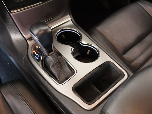 Used 2020 Jeep Grand Cherokee Limited X RWD image 9