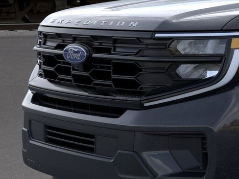 New 2026 Ford Expedition Active image 41