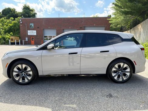 Used 2026 BMW iX xDrive45 AWD/4WD image 3
