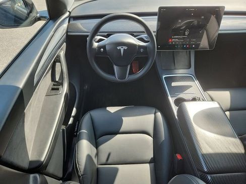 Used 2024 Tesla Model Y Long Range AWD/4WD image 7
