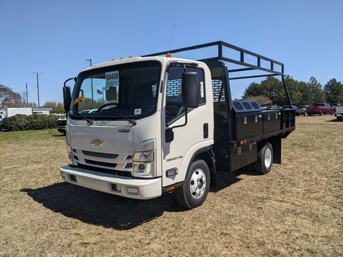 New 2025 Chevrolet Low Cab Forward image 3
