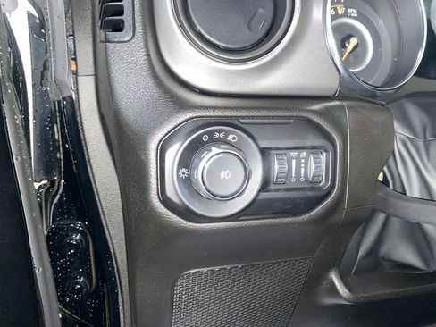 Used 2022 Jeep Wrangler Unlimited Sport image 28