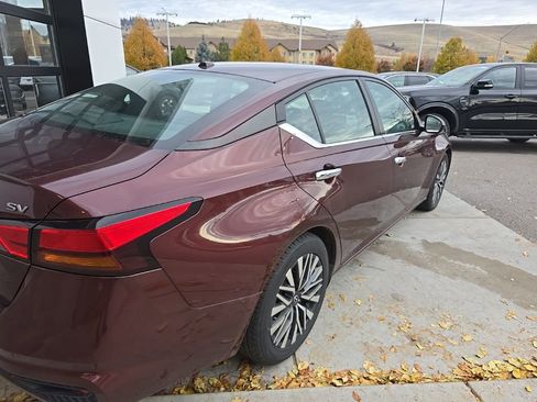 Used 2023 Nissan Altima 2.5 SV FWD image 5