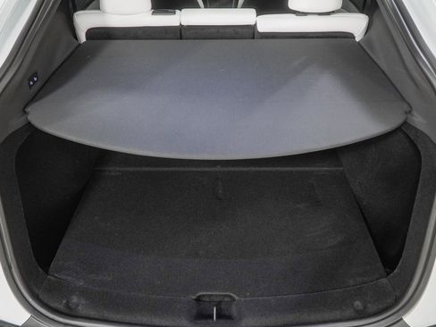 Used 2026 Tesla Model Y AWD image 12