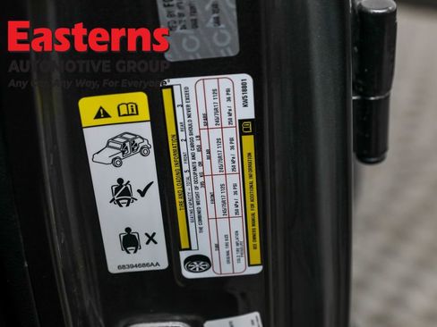 Used 2019 Jeep Wrangler Unlimited Sport S image 35