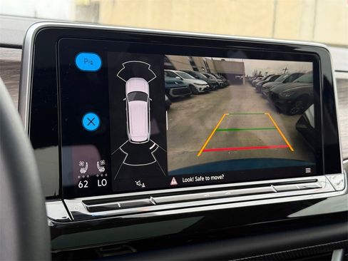 New 2025 Volkswagen Atlas SEL image 23