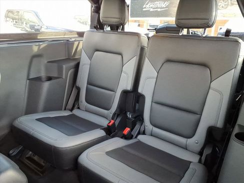 Used 2024 Ford Bronco Black Diamond image 13