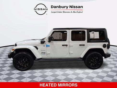 Used 2022 Jeep Wrangler Unlimited Sahara w/ Cold Weather Group AWD/4WD image 8