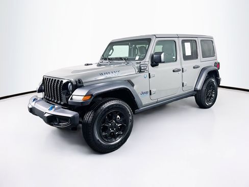 Used 2023 Jeep Wrangler Unlimited w/ 8.4" Radio Group AWD/4WD image 3