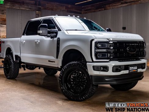 Used 2026 Ford F250 Platinum AWD/4WD image 1
