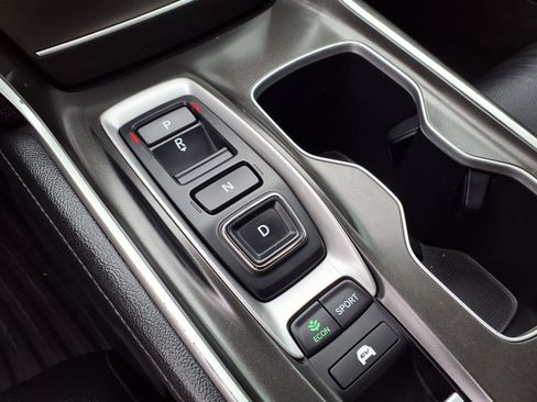 Used 2020 Honda Accord Touring image 13