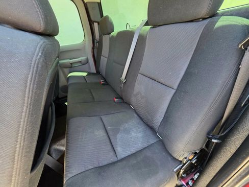 Used 2010 Chevrolet Silverado 1500 W/T RWD image 12