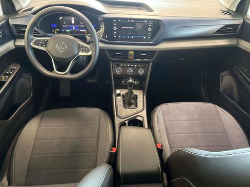 Certified 2022 Volkswagen Taos SE image 16