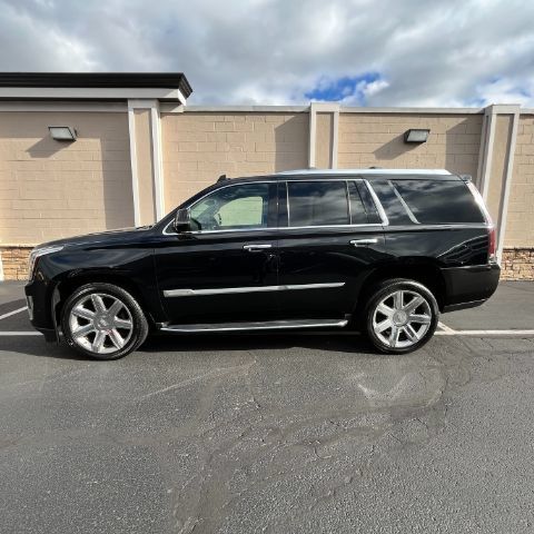 Used 2018 Cadillac Escalade Luxury AWD/4WD image 2