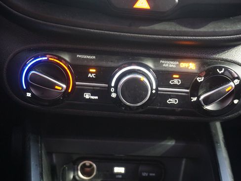 Used 2024 Kia Soul LX w/ Option Group 015 image 11