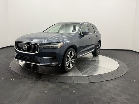 Certified 2023 Volvo XC60 B5 Plus w/ Climate Package FWD image 3
