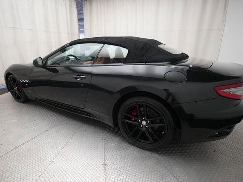 Used 2016 Maserati GranTurismo Sport RWD image 32
