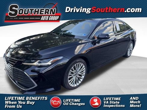 Used 2019 Toyota Avalon Limited FWD image 1