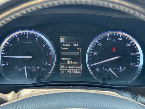 Used 2018 Toyota Highlander XLE AWD/4WD image 26