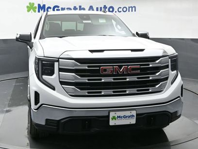 New 2025 GMC Sierra 1500 SLE w/ Preferred Package