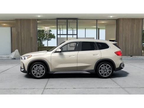 New 2026 BMW X1 xDrive28i w/ Technology Package AWD/4WD image 4