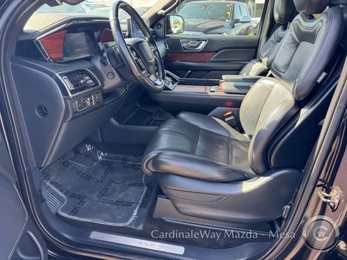 Used 2023 Lincoln Navigator Reserve AWD/4WD image 12