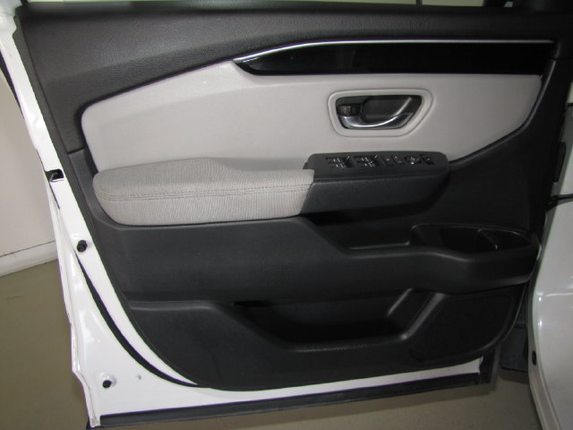 Certified 2024 Honda Pilot LX image 32