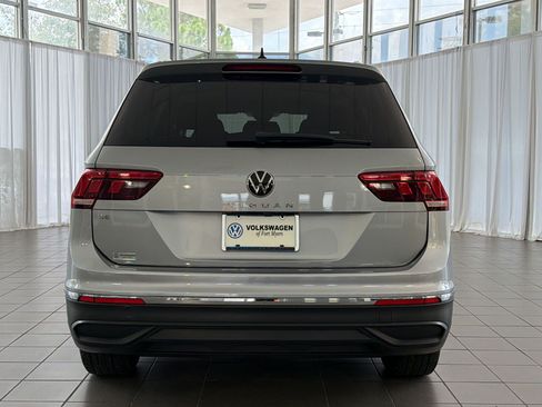 Used 2022 Volkswagen Tiguan SE FWD image 10