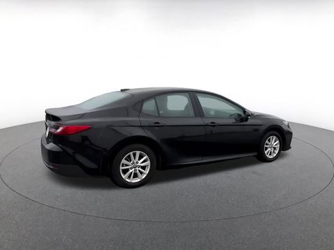 Used 2025 Toyota Camry LE image 15