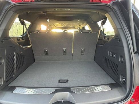 New 2026 Chevrolet Suburban Premier AWD/4WD image 14