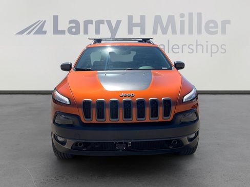Used 2016 Jeep Cherokee Trailhawk w/ Comfort/Convenience Group image 8