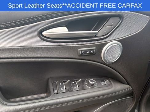 Used 2022 Alfa Romeo Stelvio Veloce image 26