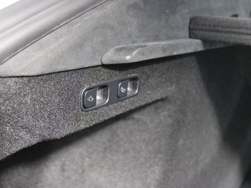 Used 2022 Tesla Model S image 28