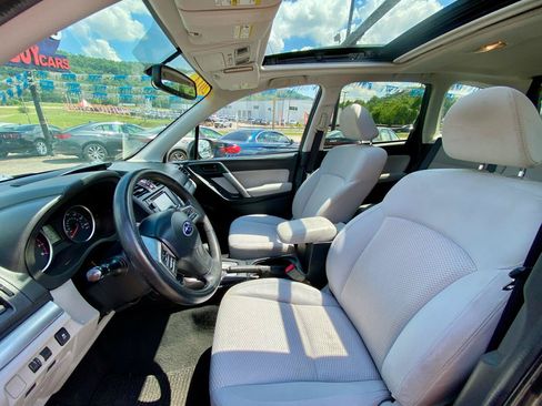 Used 2014 Subaru Forester 2.5i Premium AWD/4WD image 12