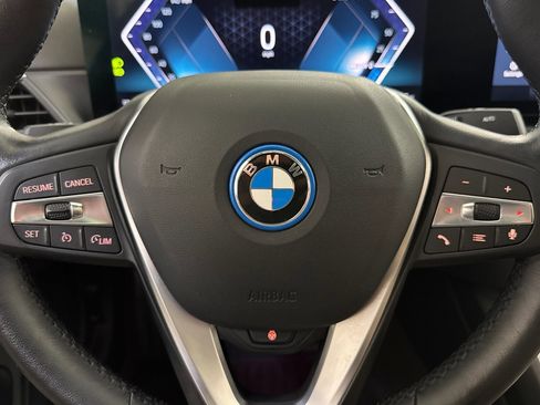 Used 2023 BMW i4 eDrive35 w/ Premium Package RWD image 17