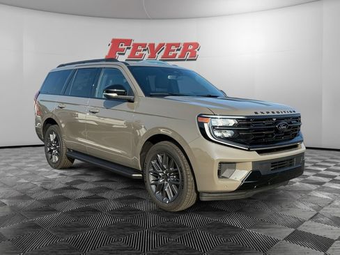 New 2026 Ford Expedition Platinum w/ Stealth Appearance Package AWD/4WD image 3