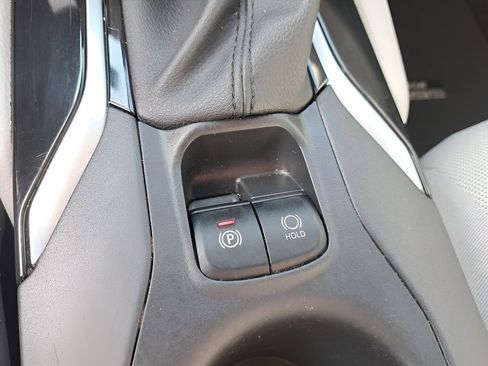 Certified 2025 Toyota Corolla Cross LE image 27