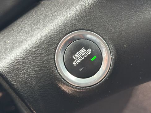 Certified 2024 GMC Terrain SLT AWD/4WD image 31