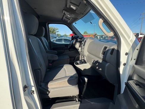 Used 2015 Nissan NV 1500 SV RWD image 11